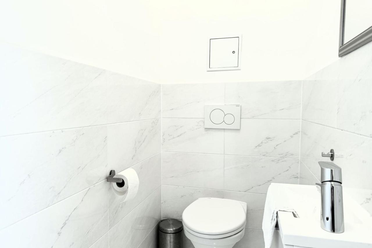 Spacious Penthouse In Favoriten Wien